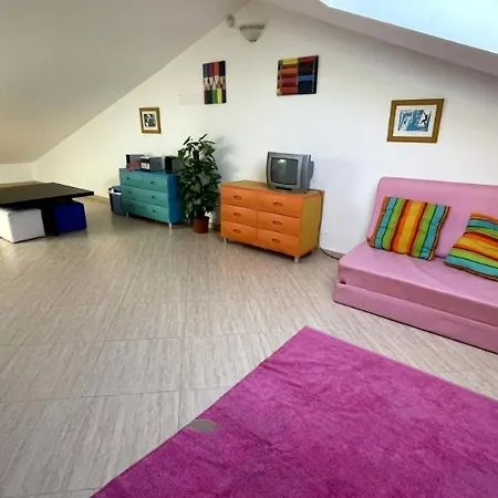 Lägenhet Terraced House - *