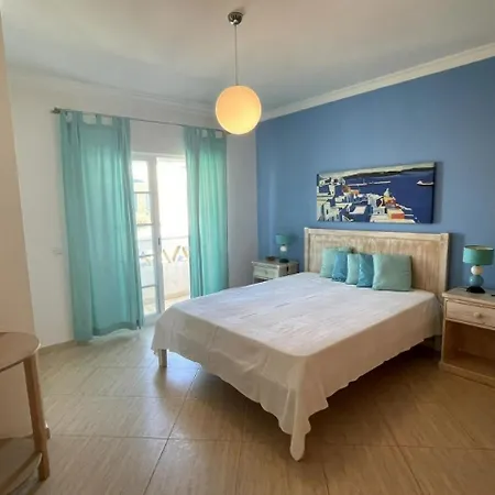 Terraced House -